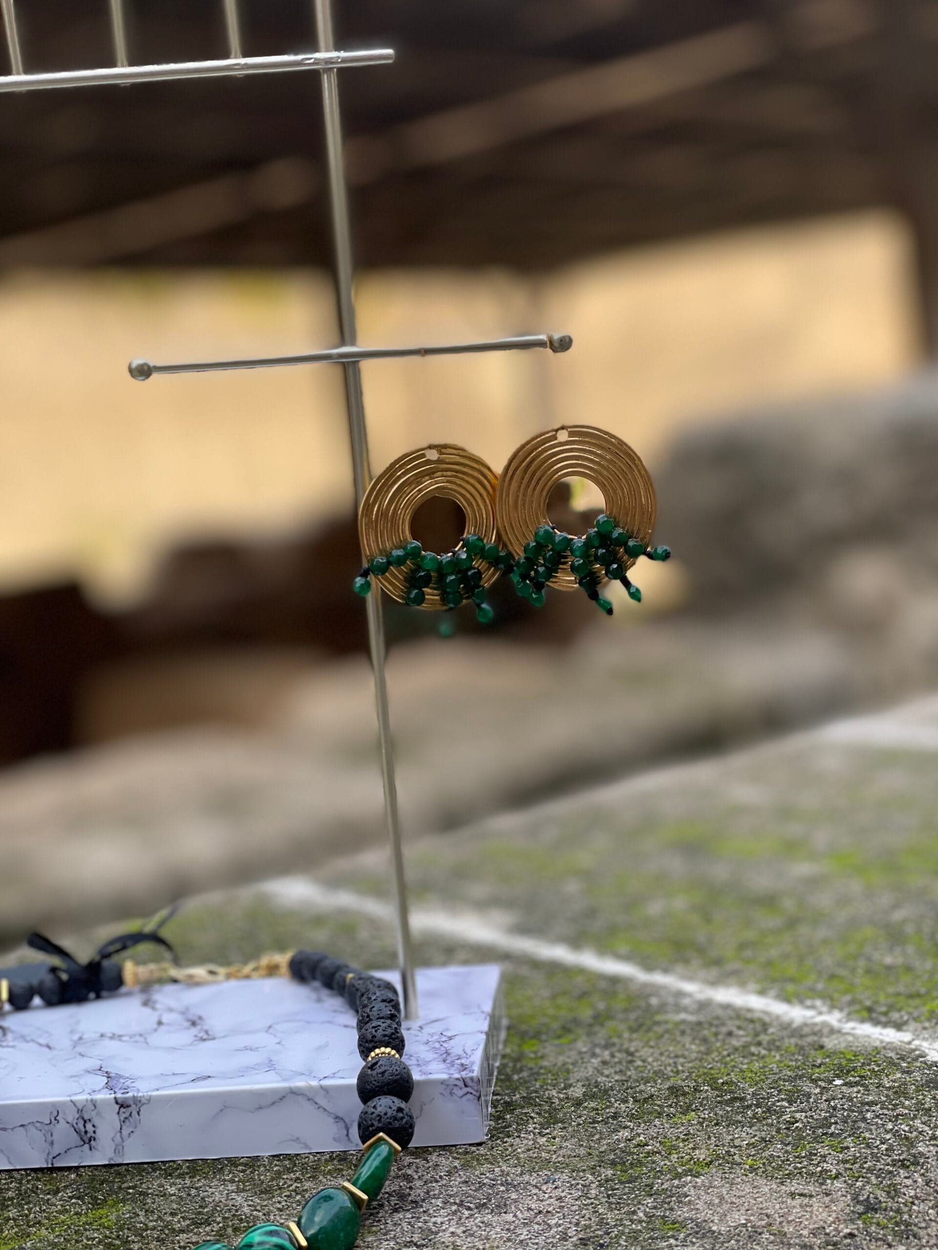 Earrings with semi-precious stones