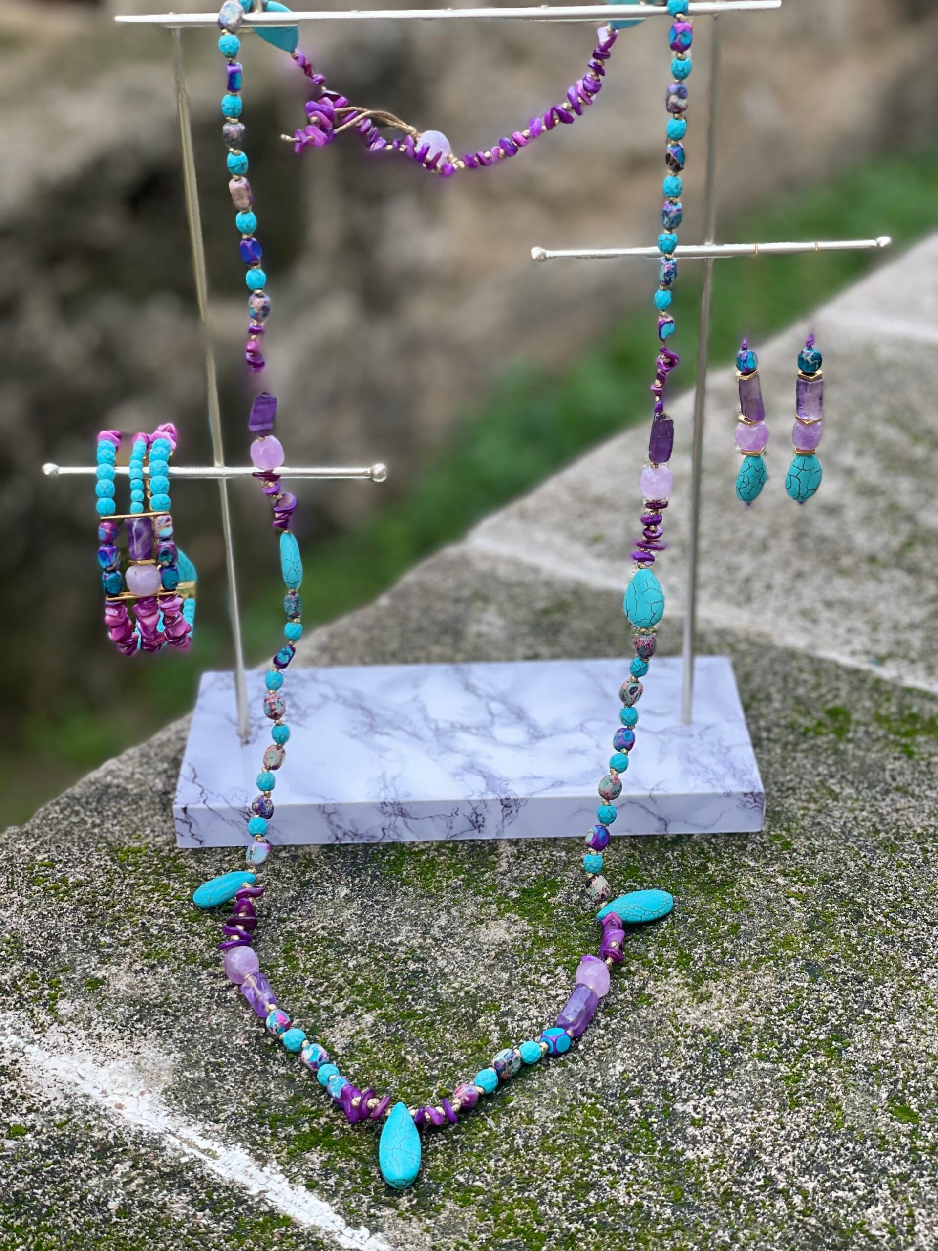 Necklace with semi-precious stones